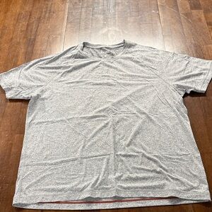 Rhône Reign Heather Gray Men's Short Sleeve Tee